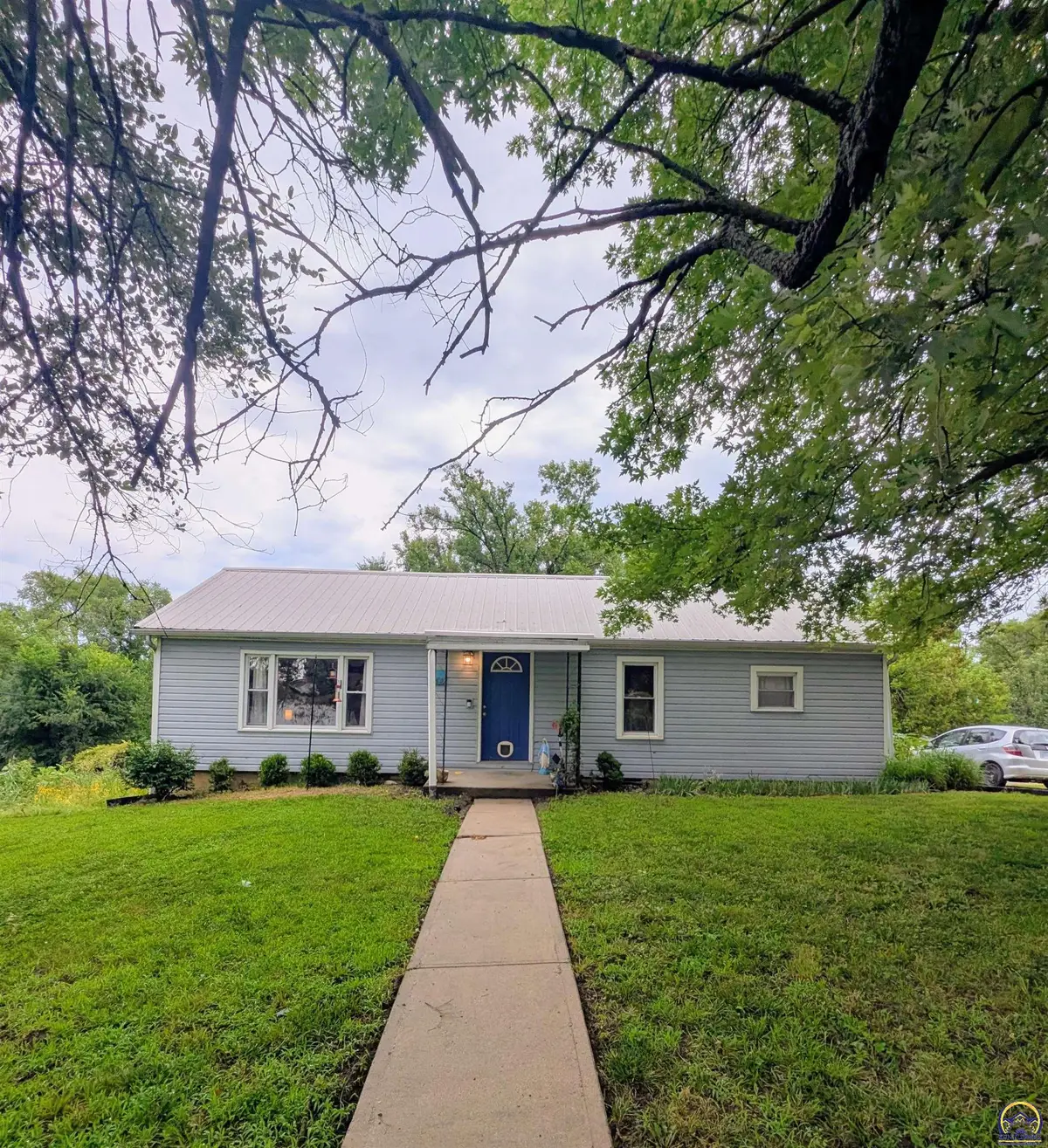 209 Delaware St, Oskaloosa, KS 66066 - #1
