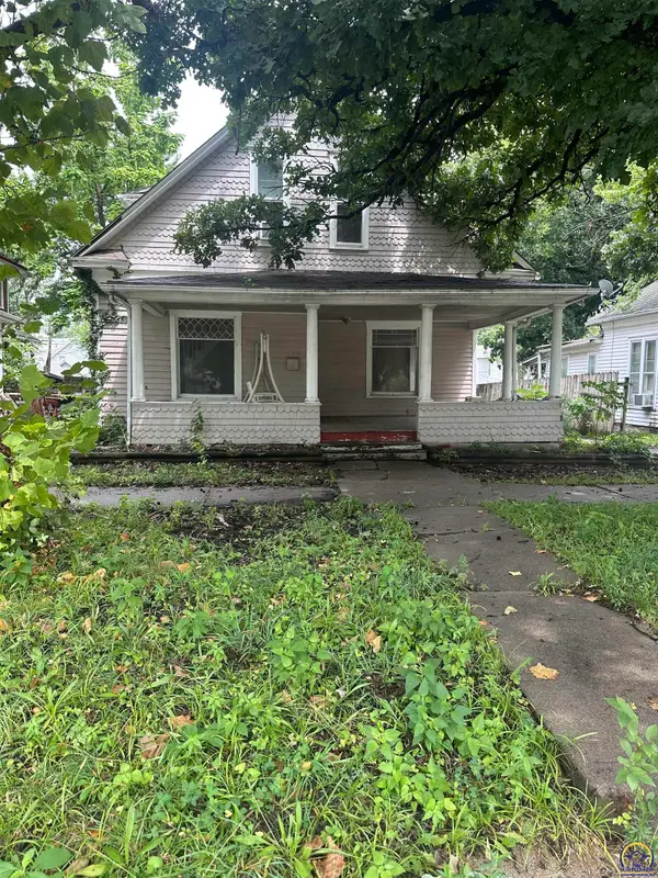 1110 Congress St, Emporia, KS 66801-0000