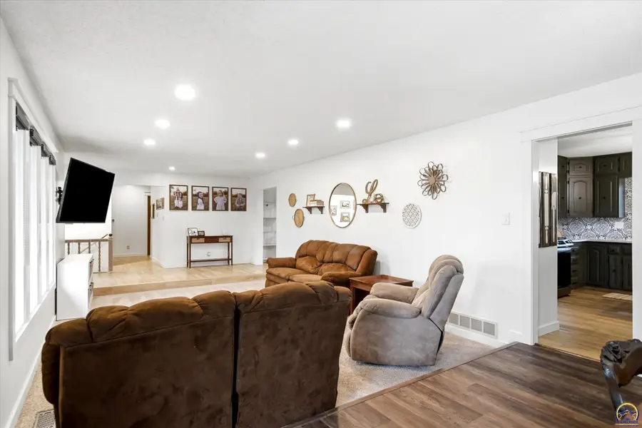 3701 SE Shawnee Heights Rd, Tecumseh, KS 66542 - #3
