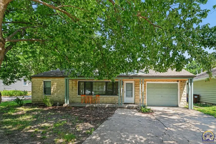 2038 Tennessee St, Lawrence, KS 66046 - #3
