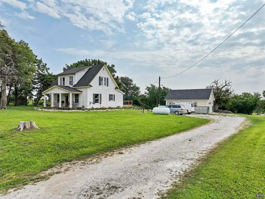 17075 Lincoln Rd, Onaga, KS 66521 - #3