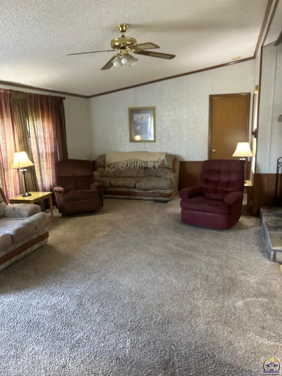 214 W Boone St, Scranton, KS 66537 - #3