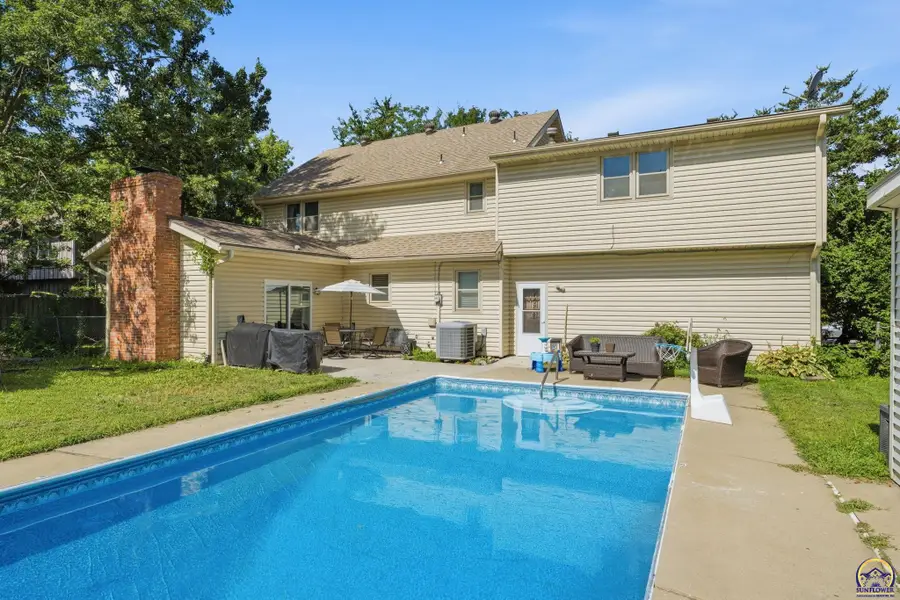 3418 SE Burton St, Topeka, KS 66605 - #2