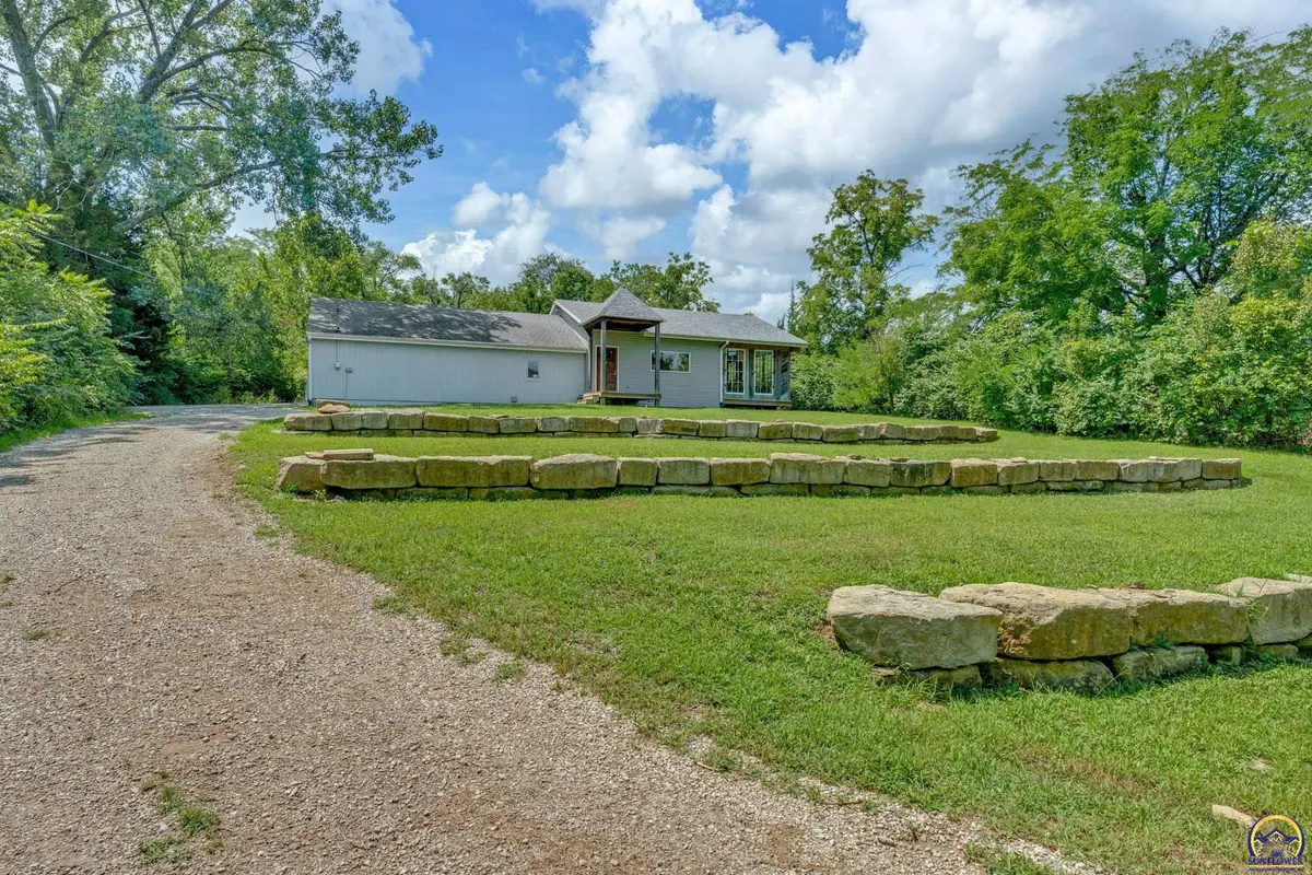 4235 SE 21st St, Tecumseh, KS 66542 - #1