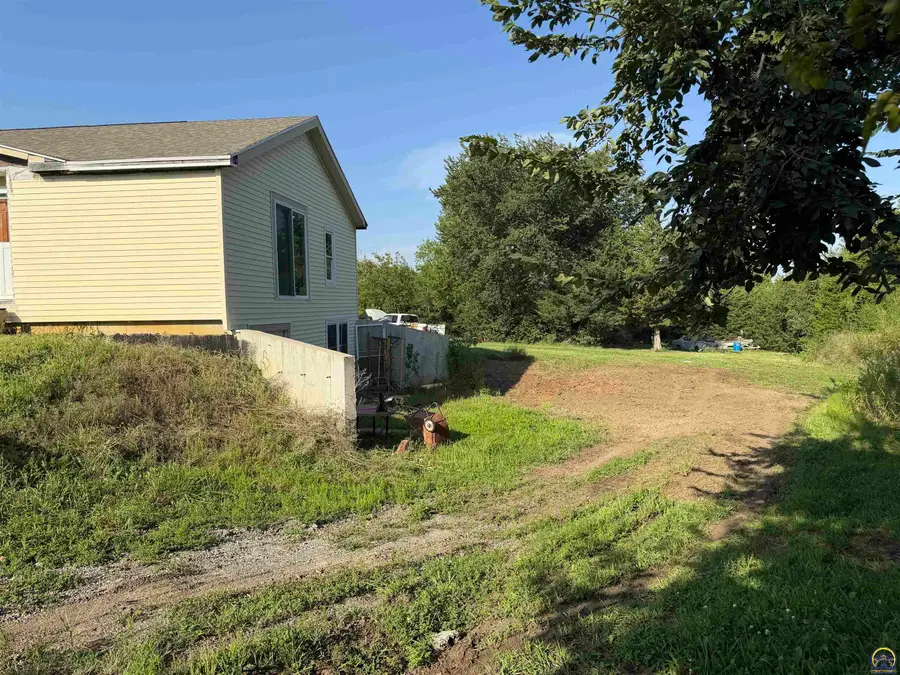 6936 Butler Rd, Meriden, KS 66512 - #3
