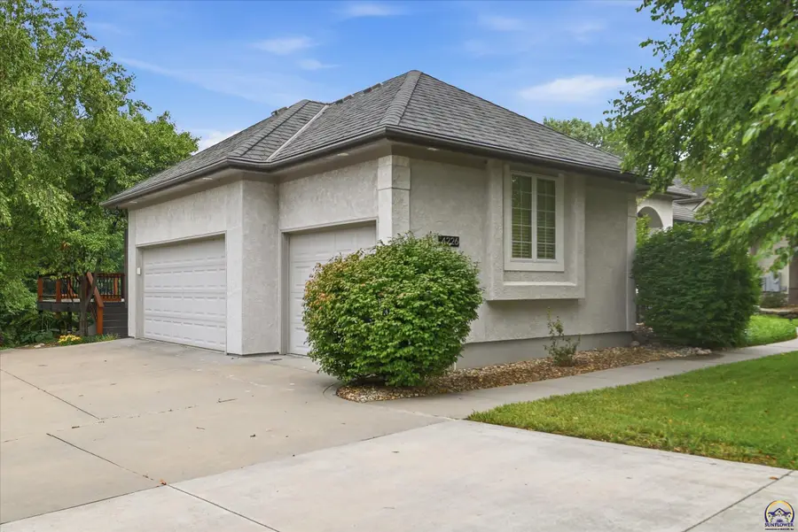 4226 SW Clarion Lakes Dr, Topeka, KS 66610 - #3