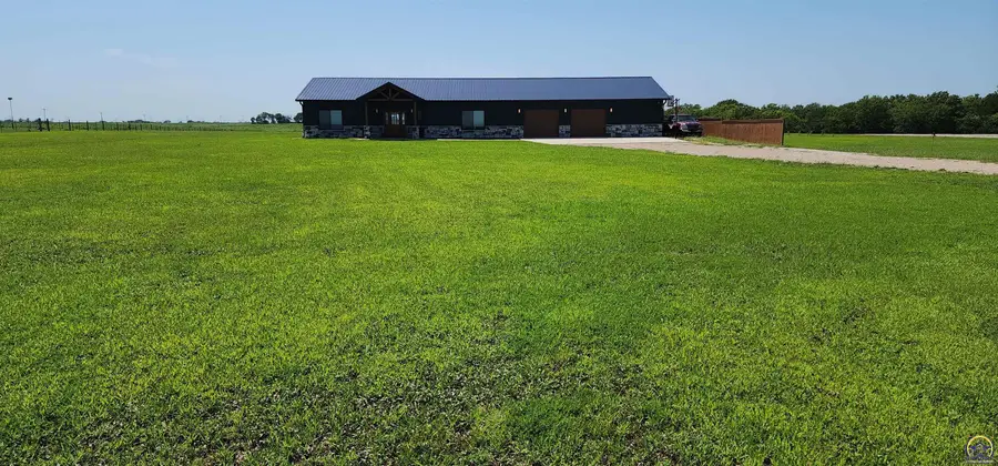 7539 SE Berryton Rd, Berryton, KS 66409 - #2