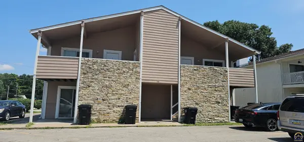 3400 SW Burnett Rd, Topeka, KS 66614