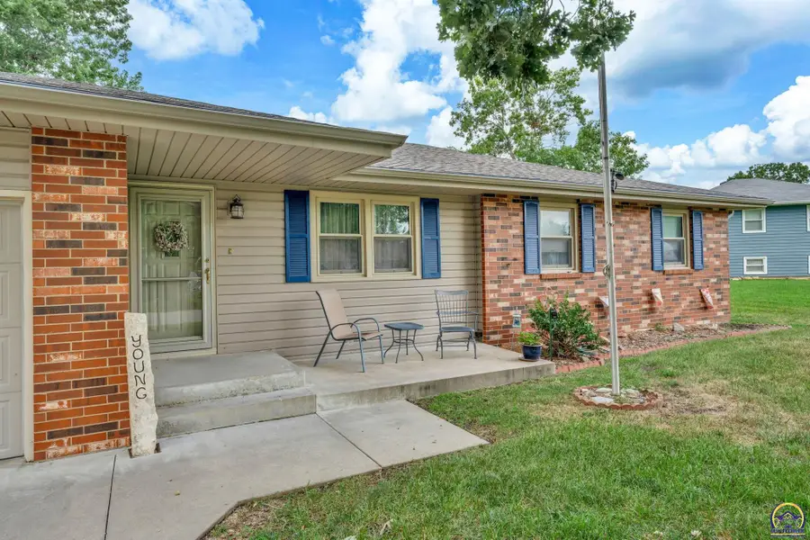 3130 SE Burton St, Topeka, KS 66605 - #3