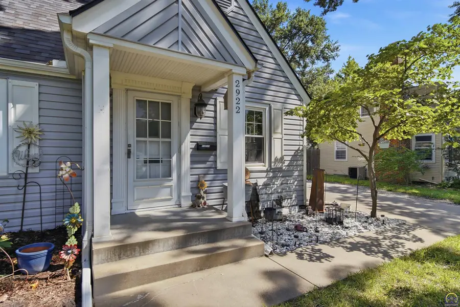 2922 SW 20th St, Topeka, KS 66604 - #3