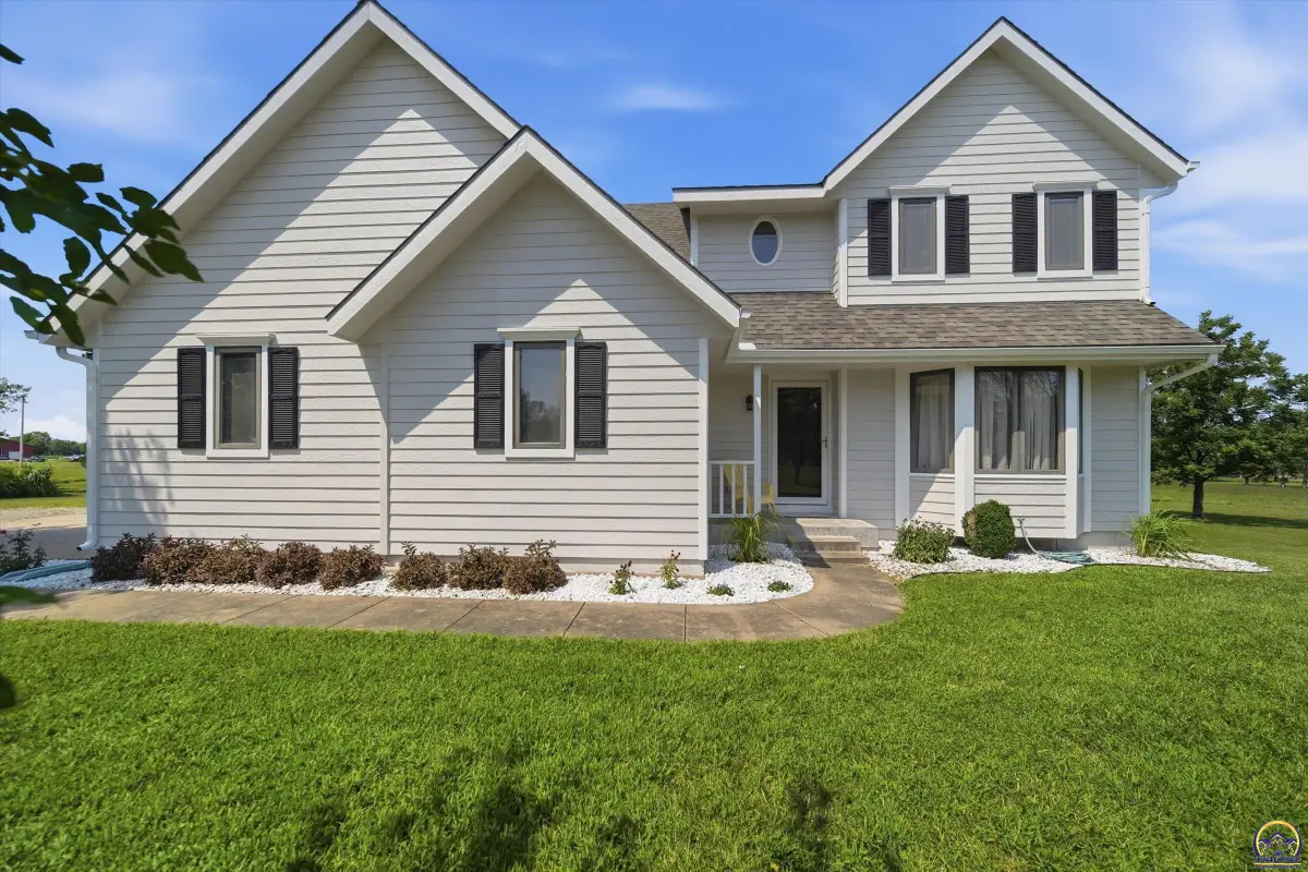 4647 SE Shawnee Heights Rd, Tecumseh, KS 66542 - #1