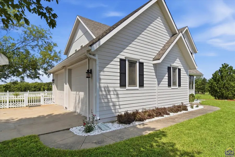 4647 SE Shawnee Heights Rd, Tecumseh, KS 66542 - #3