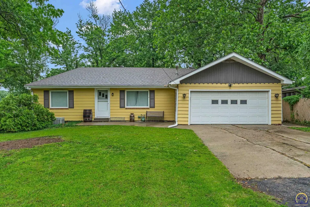 3925 N Kansas Ave, Topeka, KS 66617 - #1