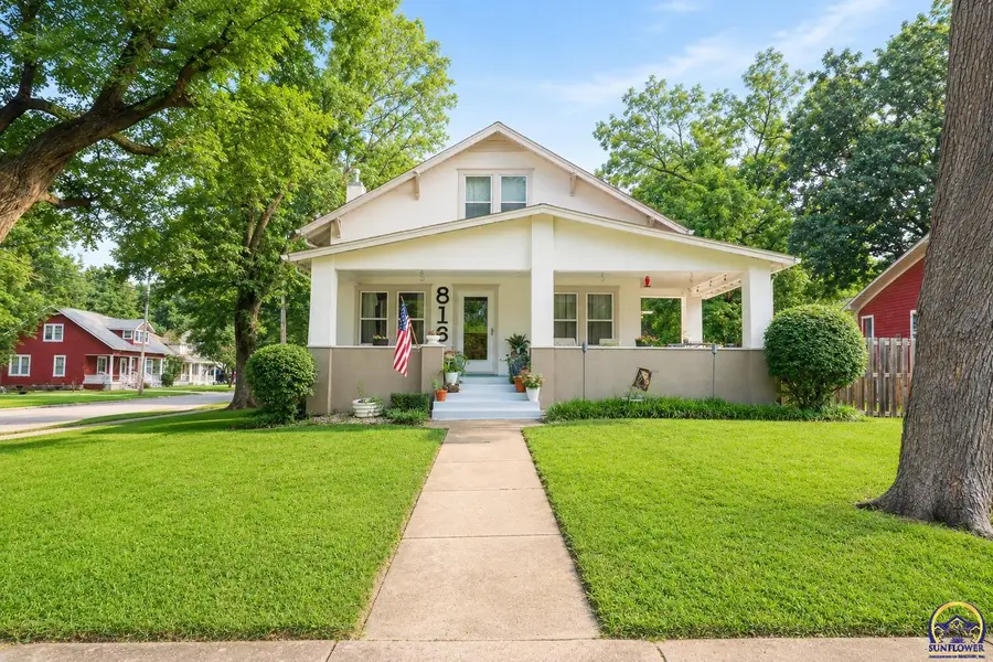 816 W 9th Ave, Emporia, KS 66801 - #2