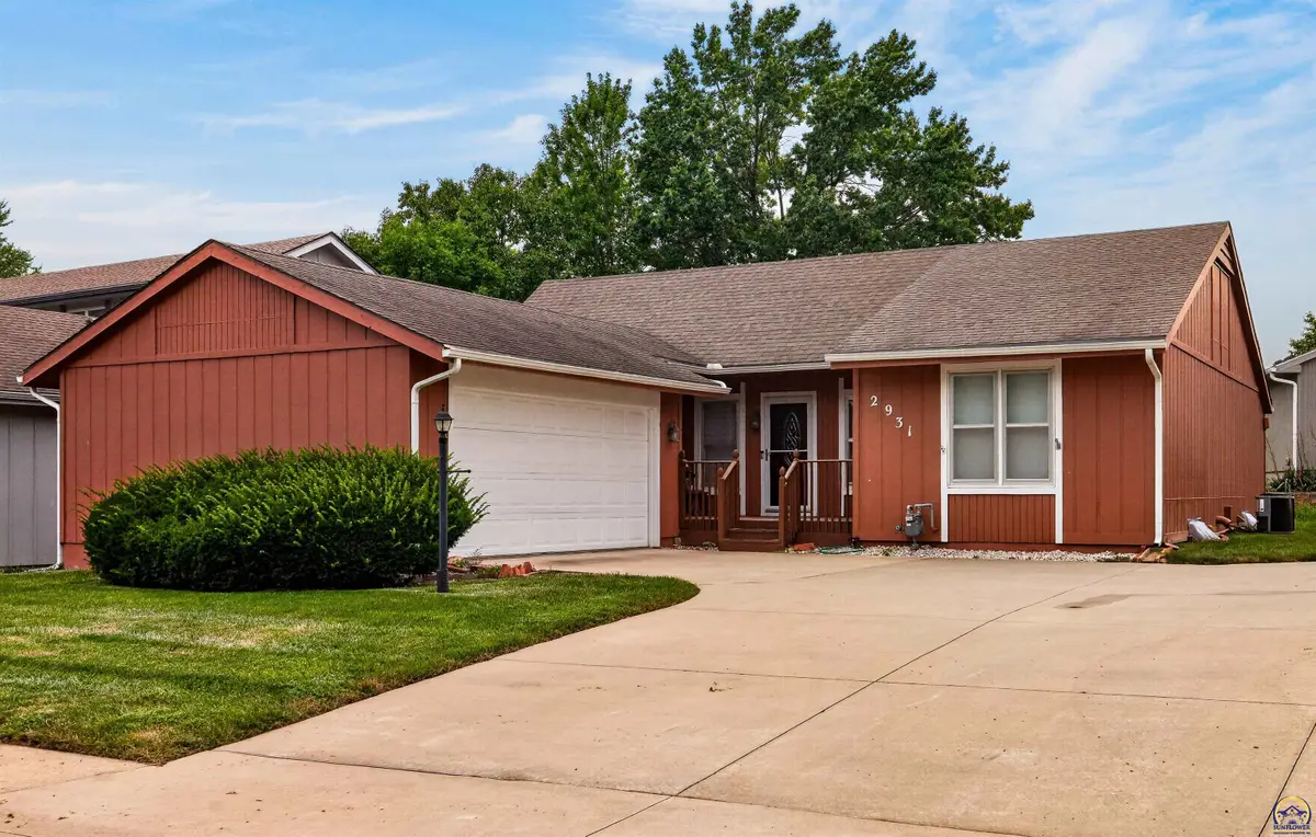 2931 SW Arrowhead Rd, Topeka, KS 66614 - #1
