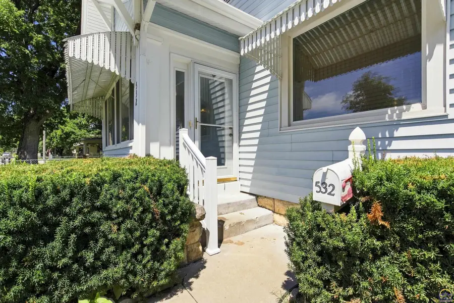 532 W 8th St, Junction City, KS 66441 - #2