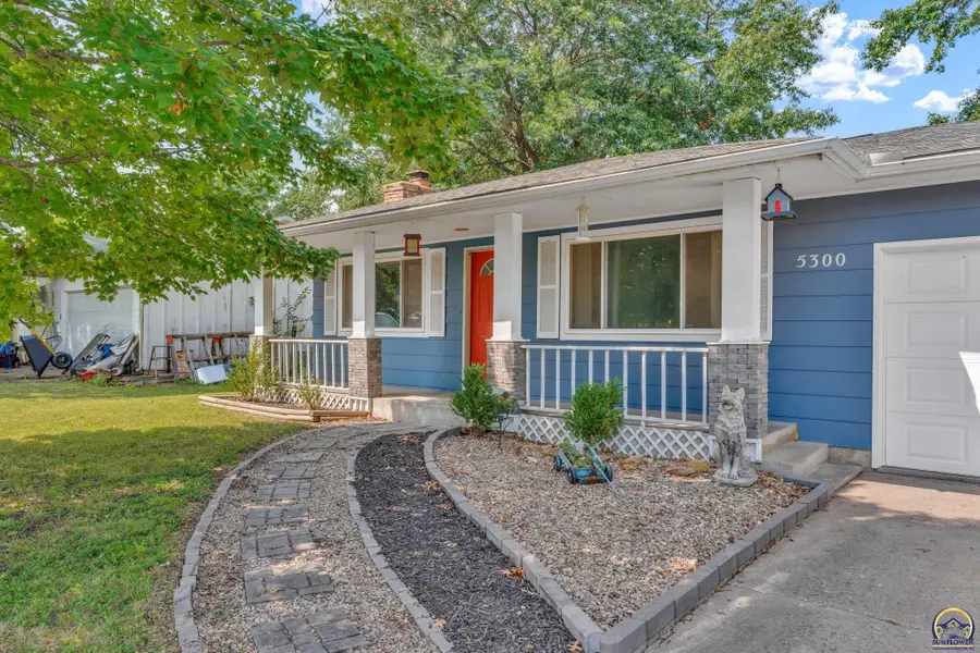 5300 SW 15th Ct, Topeka, KS 66604 - #3
