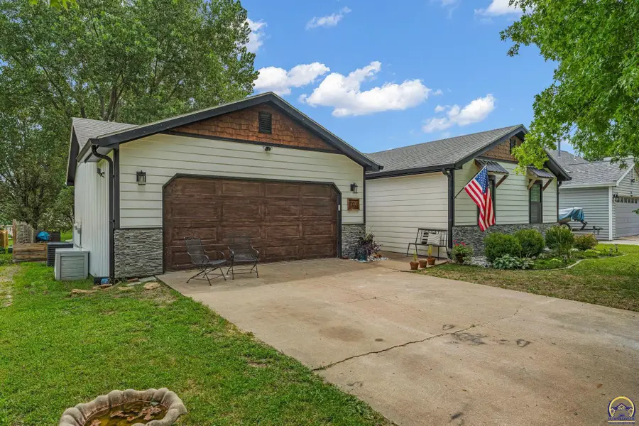200 Sharon Dr, Lawrence, KS 66049 - #2