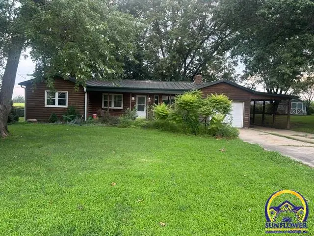 307 Westview Rd, McLouth, KS 66054 - #3