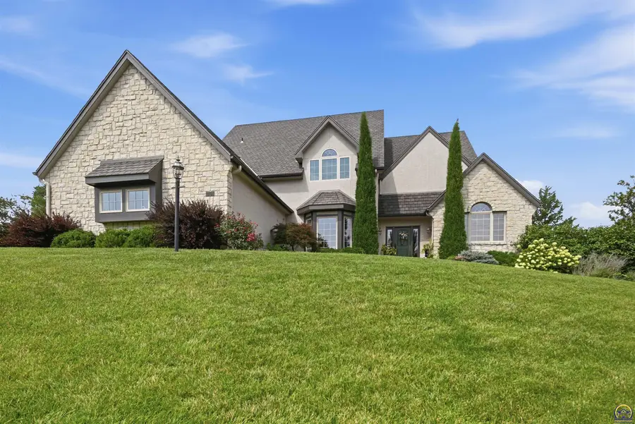 3751 SW Ashworth Ct, Topeka, KS 66610 - #3
