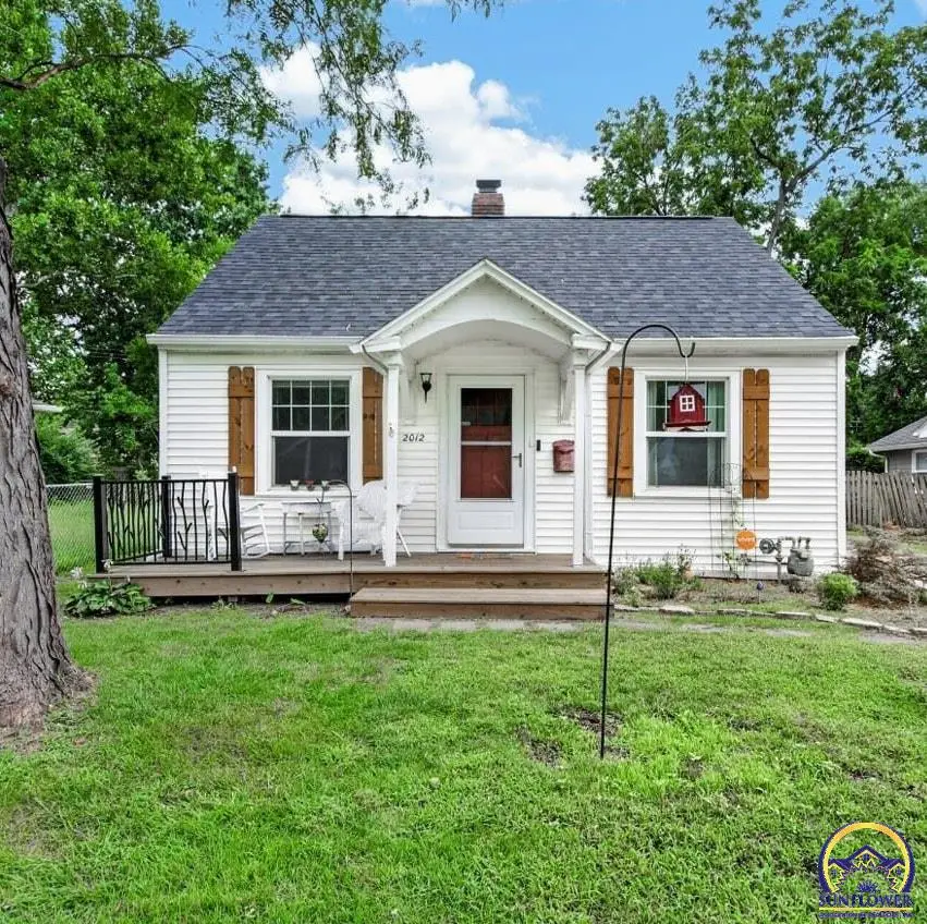 2012 SW High Ave, Topeka, KS 66604 - #1