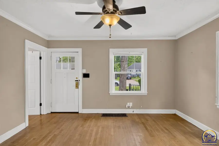 2012 SW High Ave, Topeka, KS 66604 - #3