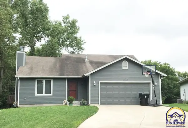 3930 SW Atwood Ave, Topeka, KS 66610