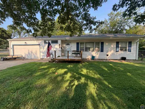 2300 SW Indian Trail, Topeka, KS 66614