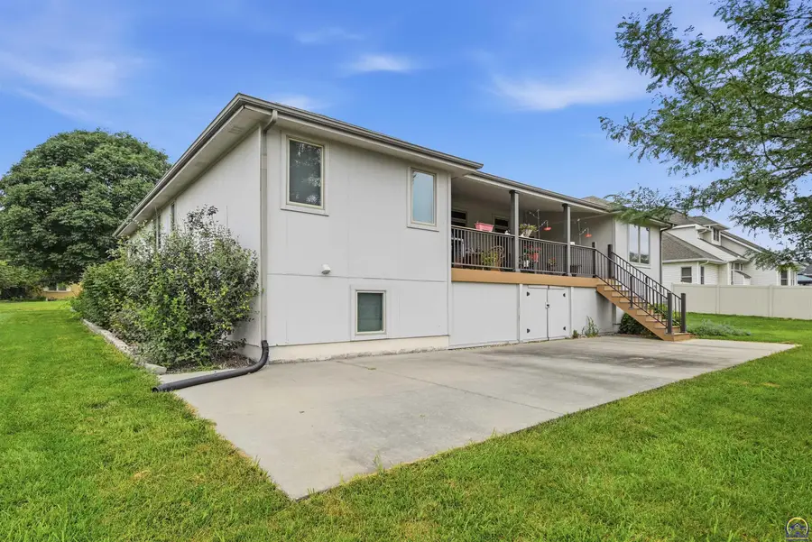5218 NW Sterling Chase Dr, Topeka, KS 66618 - #3