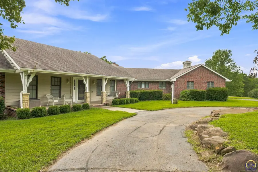 2401 NW 45th Ter, Topeka, KS 66618 - #3