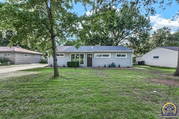 1934 SW Edgewater Ter, Topeka, KS 66604