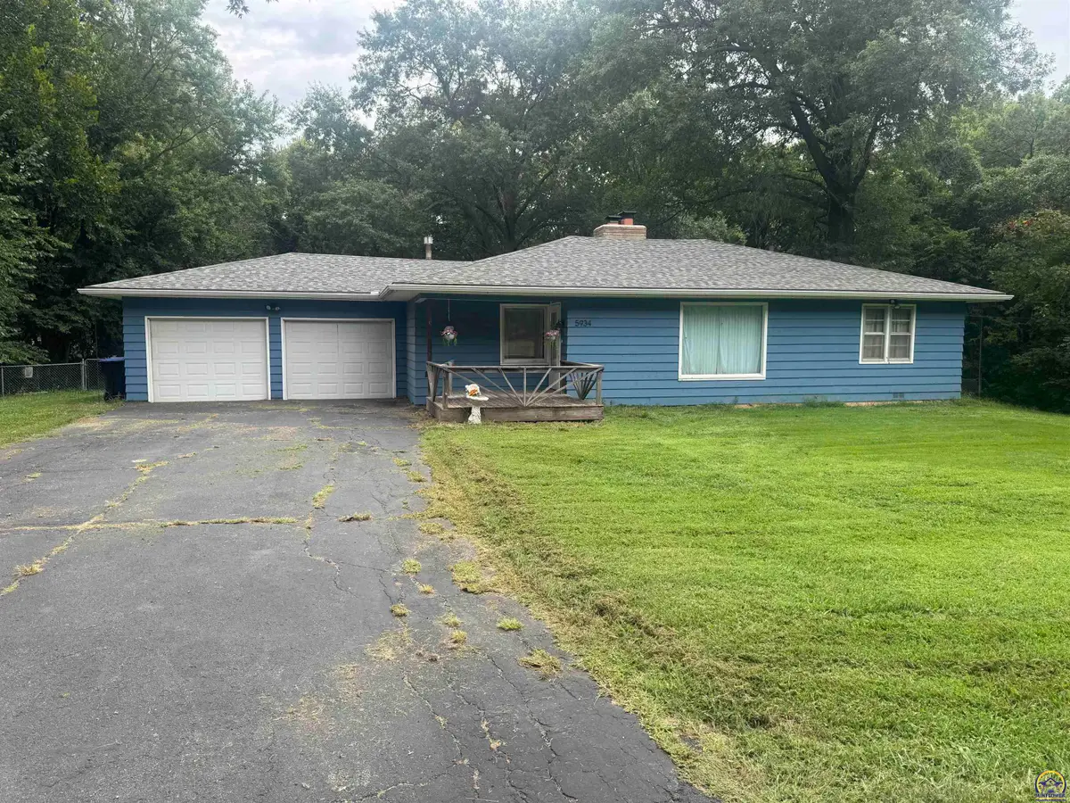 5934 NW Rochester Rd, Topeka, KS 66617 - #1