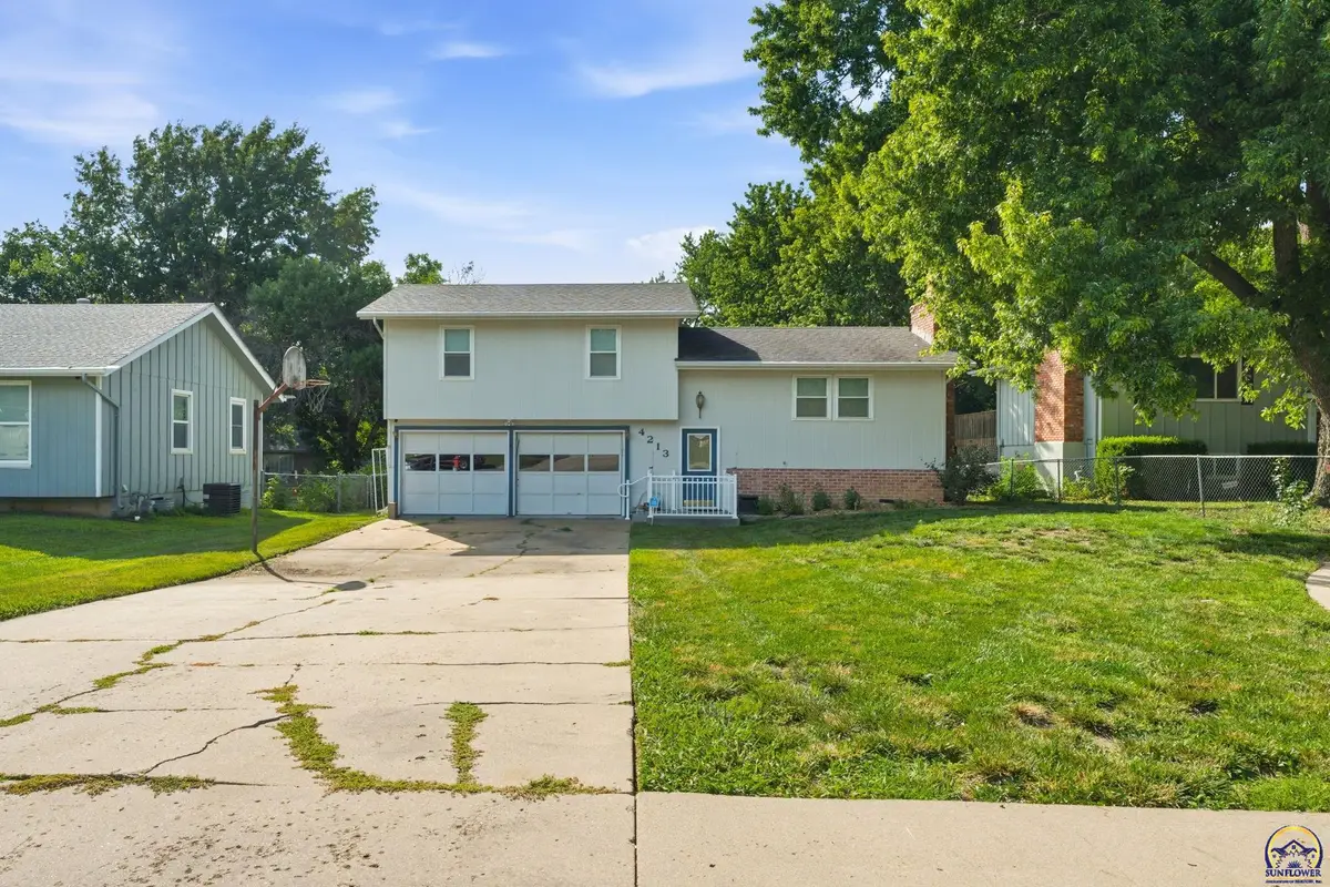 4213 SE Virginia Ct, Topeka, KS 66605 - #1