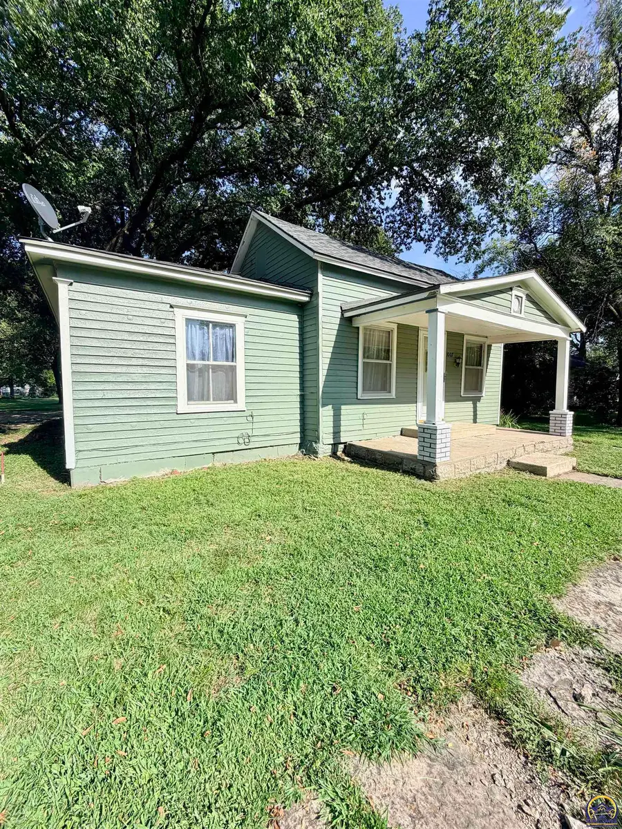 1007 Main St, Americus, KS 66835 - #2