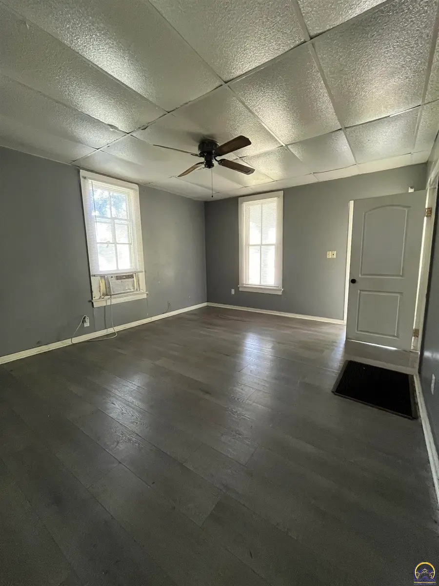509 Sylvan St, Emporia, KS 66801 - #3