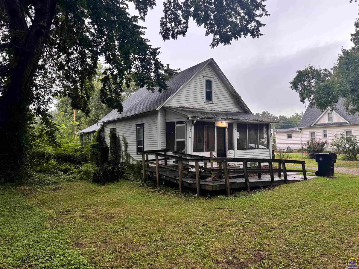 309 NE Twiss Ave, Topeka, KS 66616 - #1