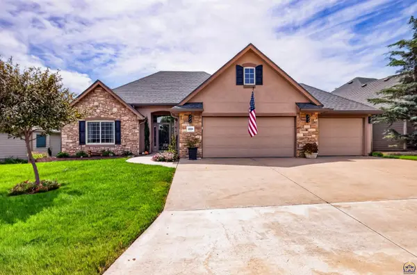 2225 SW Millers Glen Dr, Topeka, KS 66614