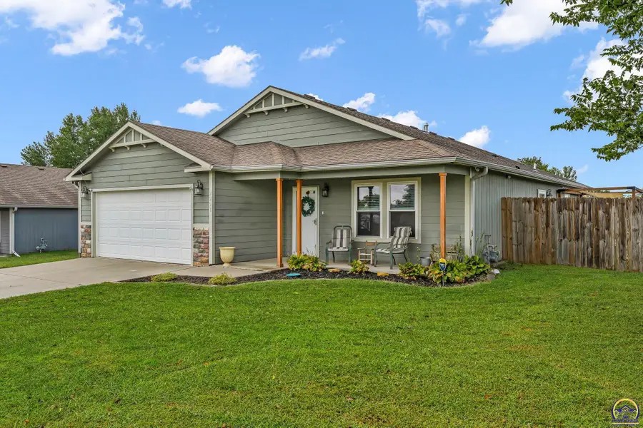 2221 SE Shiloh Ridge Ln, Tecumseh, KS 66542 - #3
