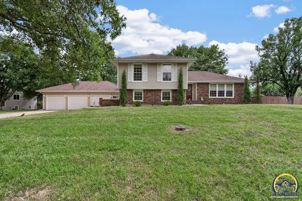 3539 NW 45th Ct, Topeka, KS 66618