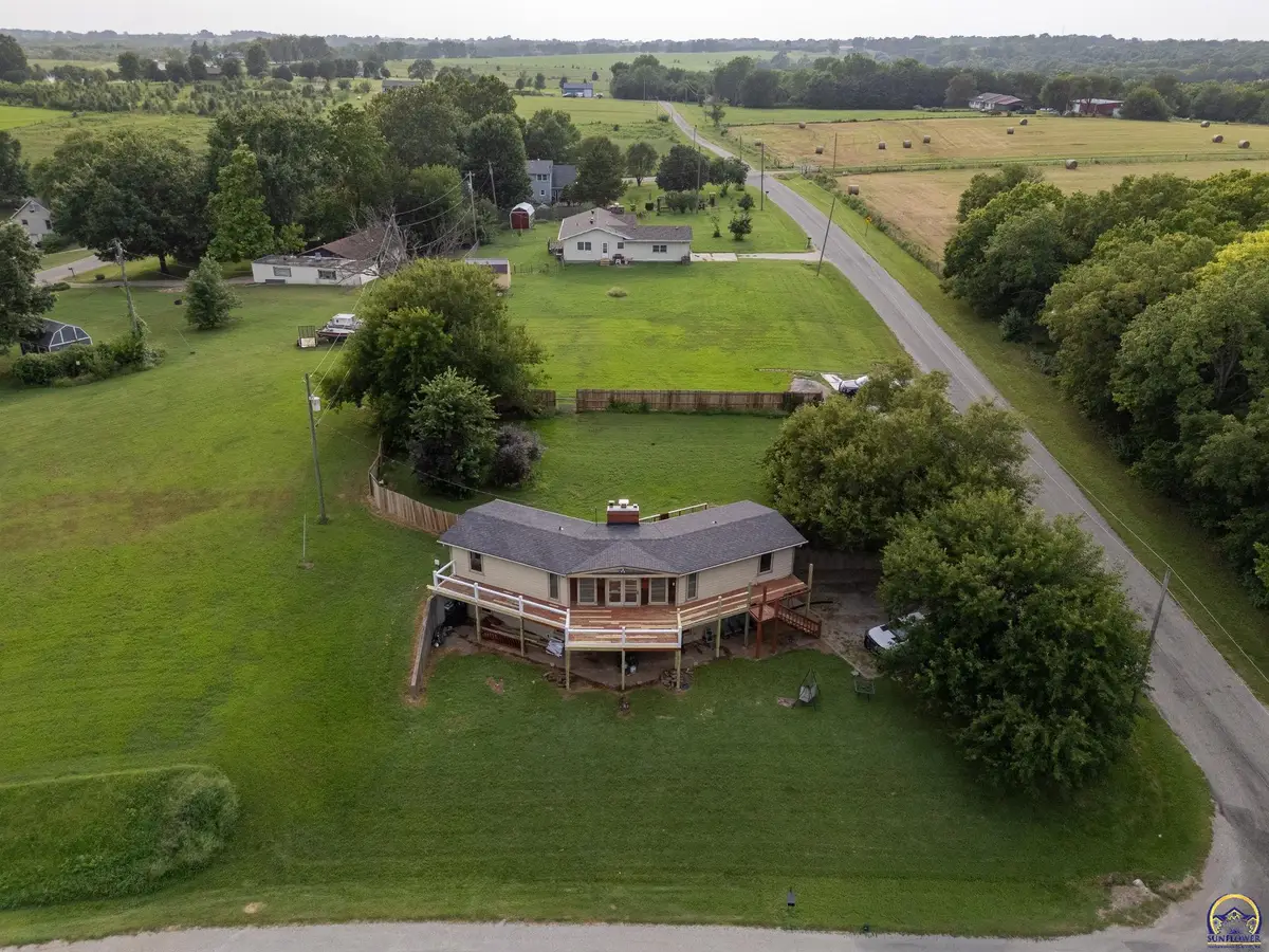 7685 Comanche Rd, Meriden, KS 66512 - #1