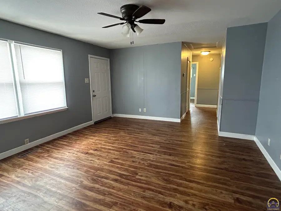 1713 SW Fairlawn Rd, Topeka, KS 66604 - #3
