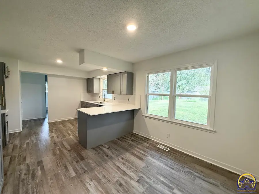 150 N Main St, Rossville, KS 66533 - #3
