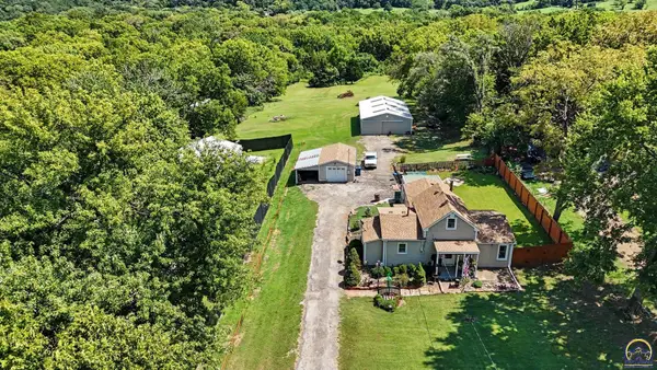 528 Whitfield, Lecompton, KS 66050