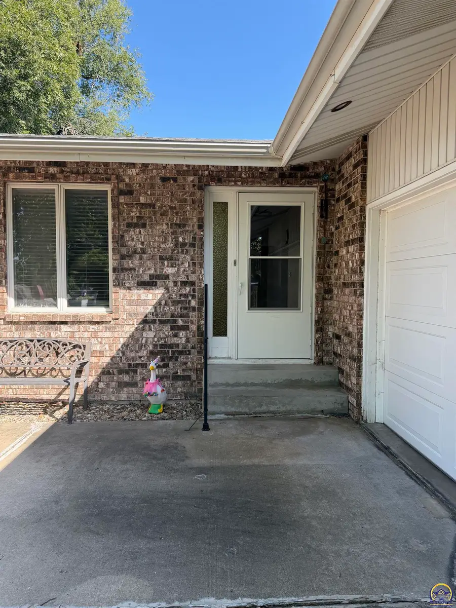314 Maple St, Saint Marys, KS 66536 - #3