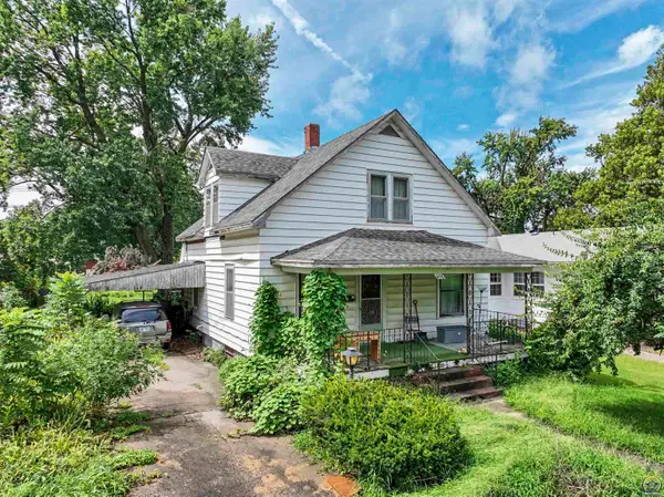 108 W Palmer St, St. Marys, KS 66536