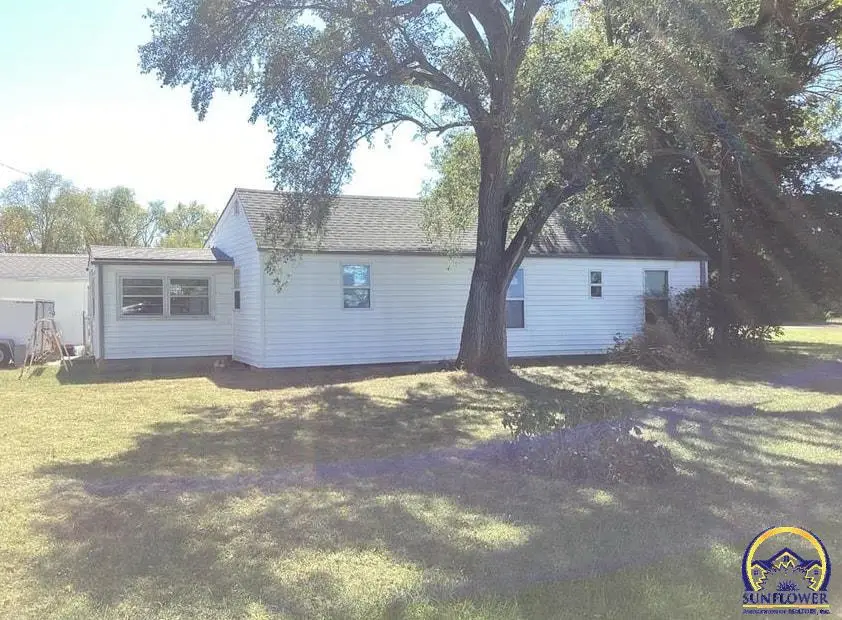 1028 SE 53rd St, Topeka, KS 66609 - #3