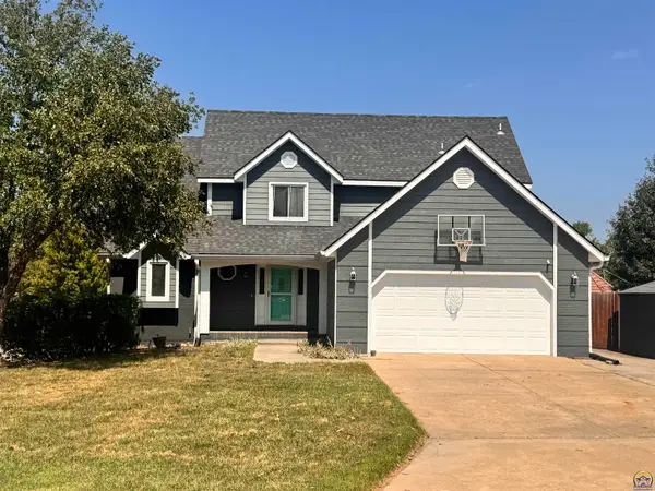 3620 SW Kings Forest Rd, Topeka, KS 66610