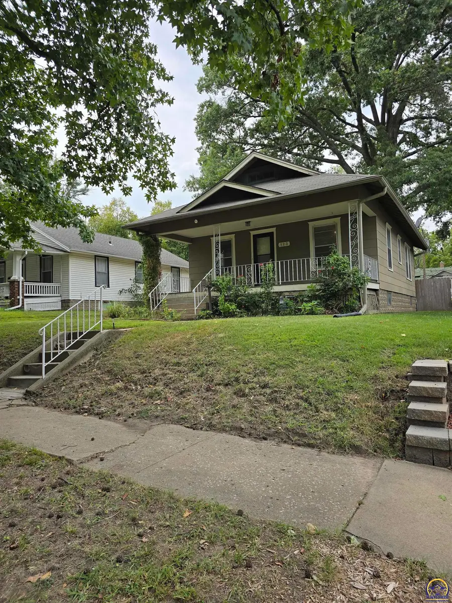 123 SW Kendall Ave, Topeka, KS 66606 - #2
