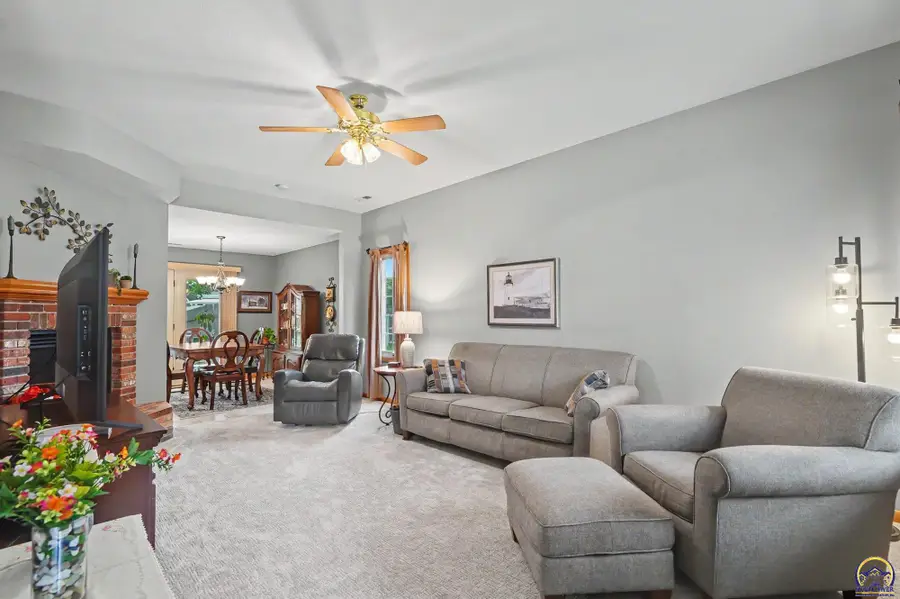 2719 Larkspur Ct, Lawrence, KS 66047-3351 - #3