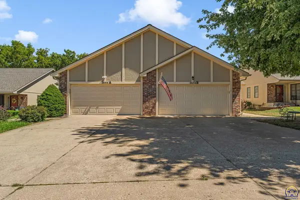 2634B SW Arrowhead Rd, Topeka, KS 66614